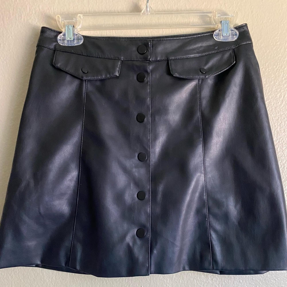 Black A-shaped H&M skirt